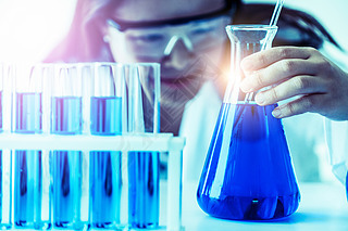 開發(fā)中專題模板 生物科技研究開發(fā)圖片素材下載指南